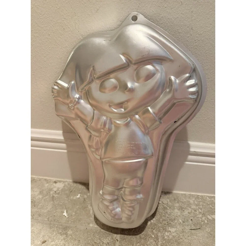 BIG VINTAGE WILTON 2105-6300 DORA ALUMINUM BAKING PAN CAKE MOLD
